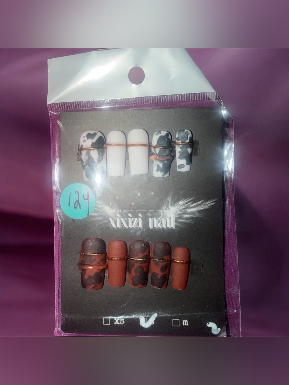 Xixi Nail Matte Brown & White Press-On Nail Set